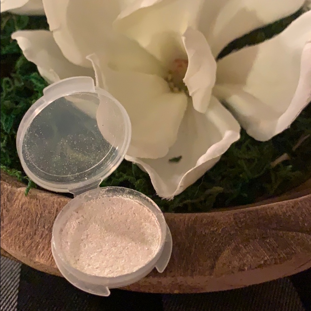 Handmade eyeshadow
